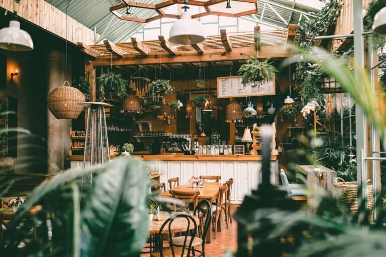 SG Dining Guide – selection of restaurants that reflect cultures, seasons, and life in Singapore.