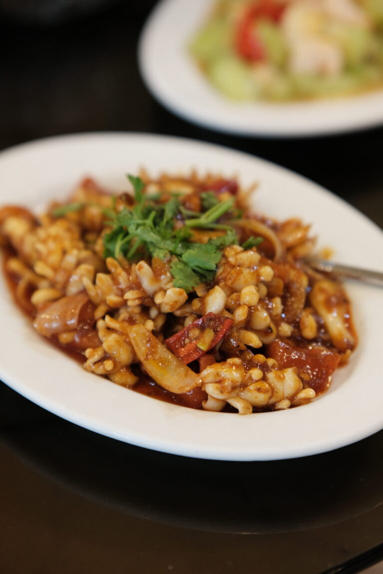 Singapore restaurants – capturing unique cultural food traditions.