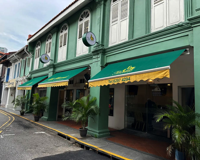 Malay Cuisine in SG : Contemporary restaurants blending tradition and modern comfort with authentic Malay dishes.