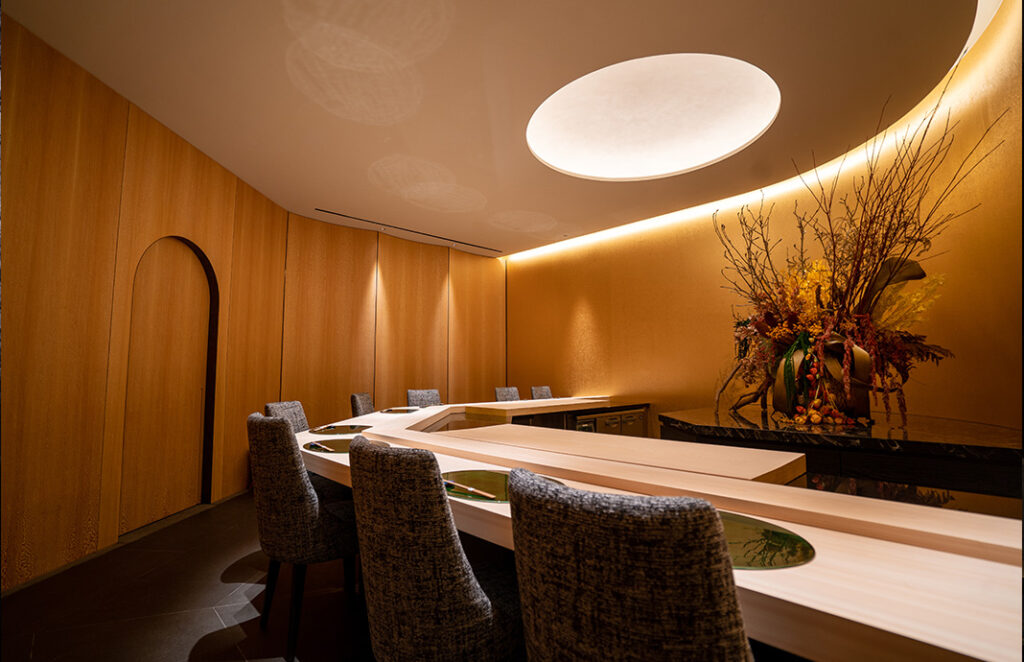 Japanese Cuisine in Singapore : Experience Kaiseki with multi-course meals highlighting seasonal ingredients and intricate preparation.