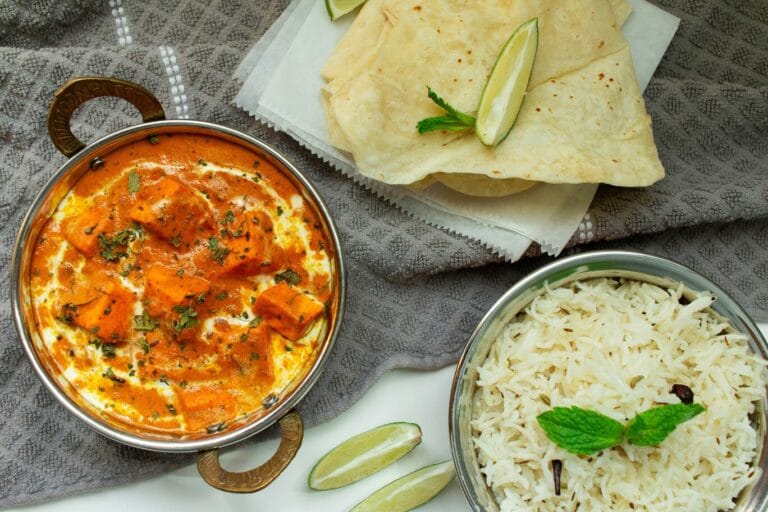 Indian Cuisine in SG : Explore traditional and modern Indian dishes that define Singapore’s vibrant food scene.