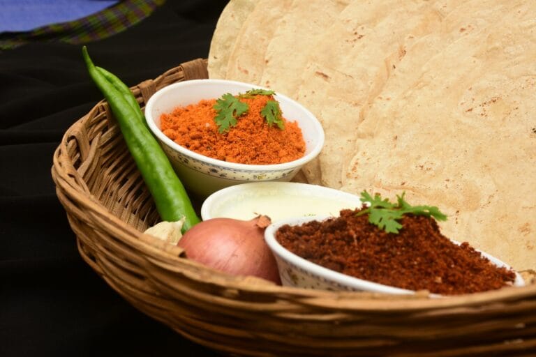 Indian Cuisine in SG : Discover the fusion of traditional Indian flavors with local Singaporean dishes.