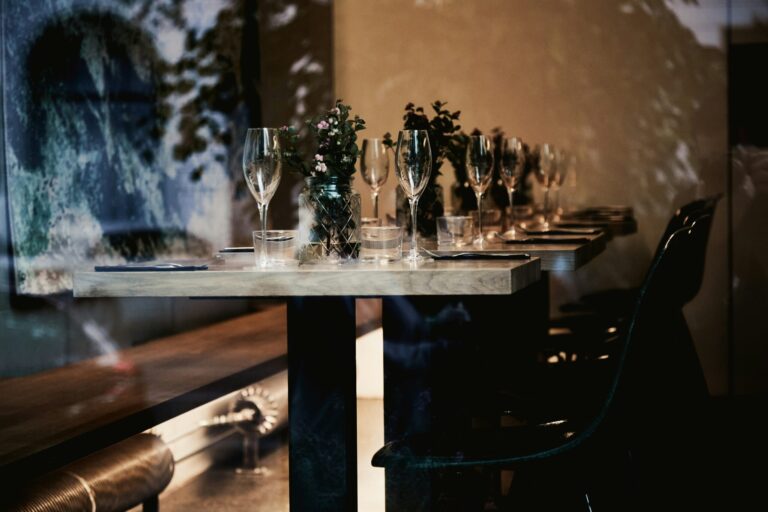 SG Dining Guide - Discover best restaurants in Singapore serving authentic taste for breakfast, lunch, and dinner for business, romantic or solo dining.