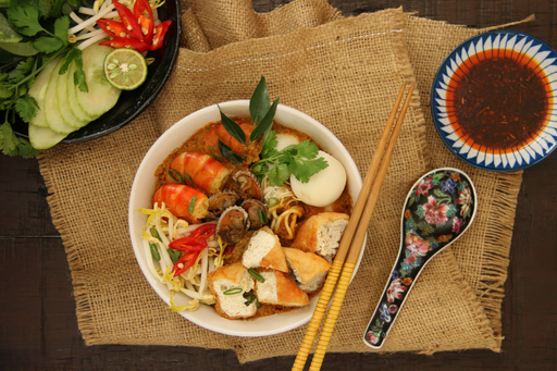 Peranakan Restaurant in SG : Michelin-starred dining to hidden homestyle gems