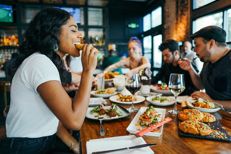 American Food SG : Crispy fried chicken with cornbread at a comfort food spot