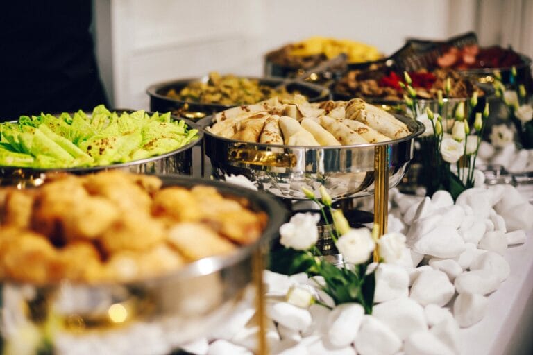 Best Buffet Restaurant in SG : Walk-in diners exploring diverse flavors at a buffet restaurant