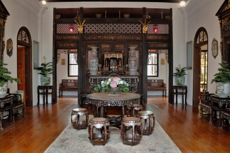 Peranakan Cuisine in Singapore : Celebrating the rich heritage of Straits Chinese blending Chinese and Malay culinary traditions.